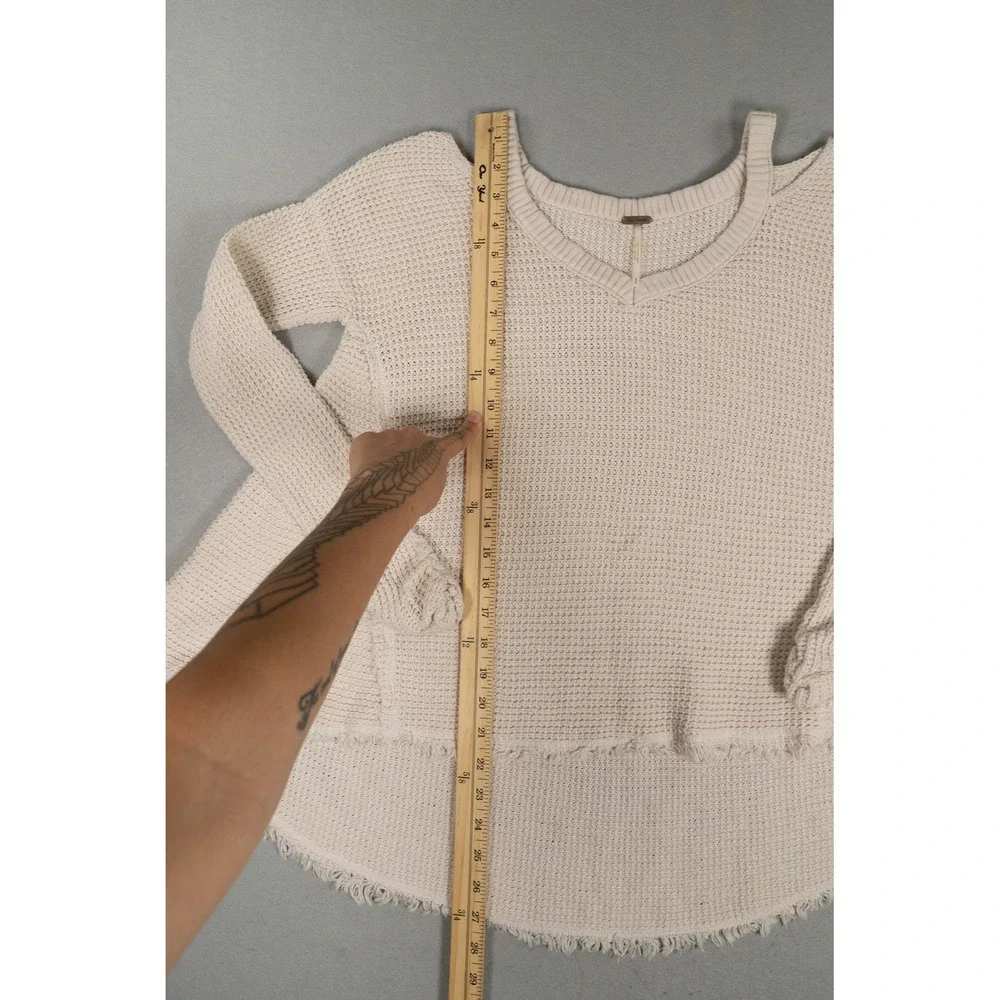 Free People Cold Shoulder V-Neck Cotton Knit Fringe High Low Sweater Cream Small